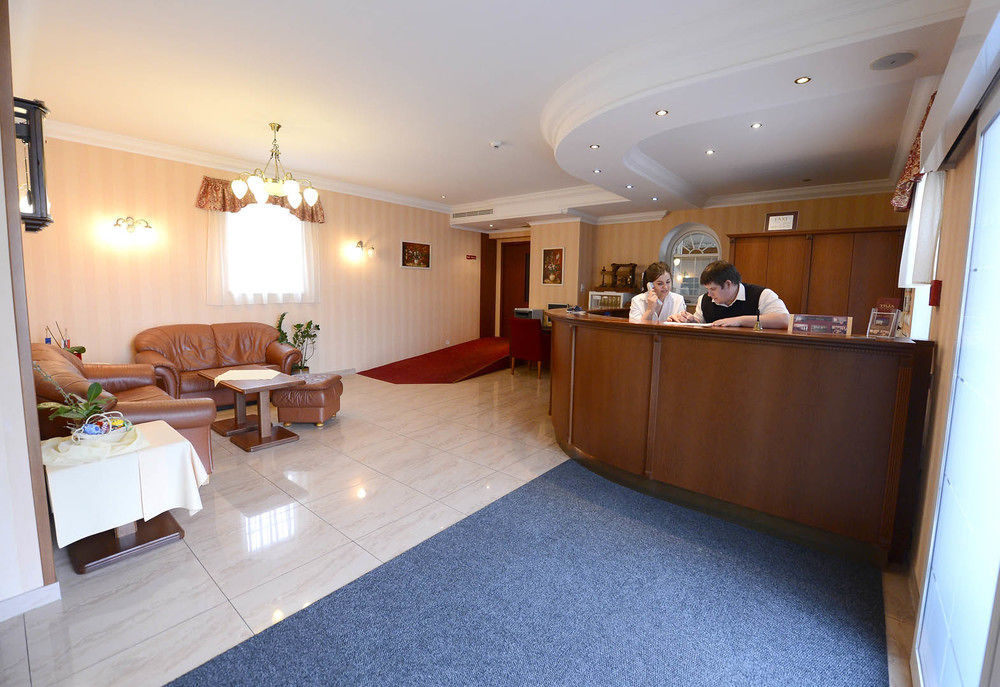 Hotel Tilia Pezinok Exterior photo
